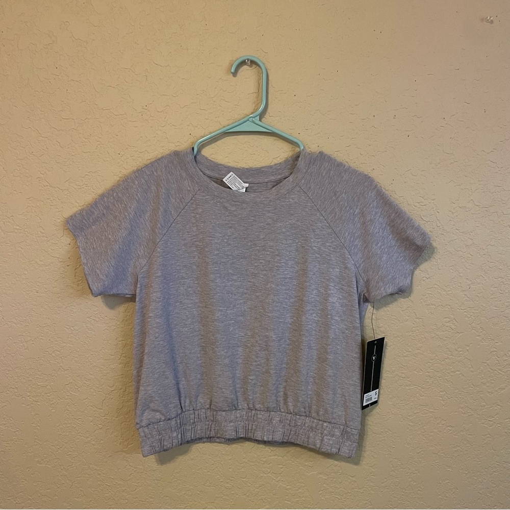 gray top - Picture 3 of 7